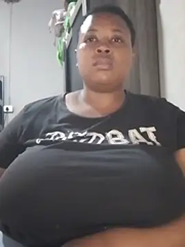 Sexy-queen99xx live cam on StripChat