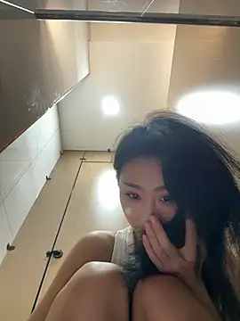 so-linger live sex cam