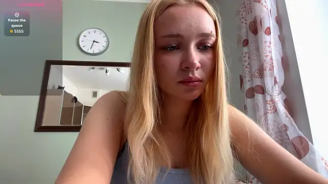LovelyLisy live cam on StripChat