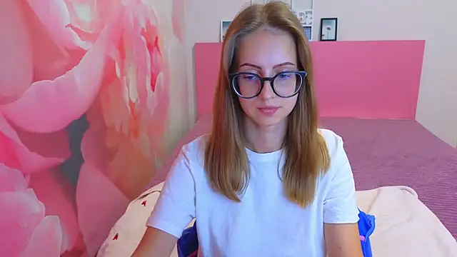 AliceAdams live cam on StripChat