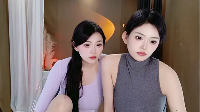 Banana-Milk69 live cam on StripChat