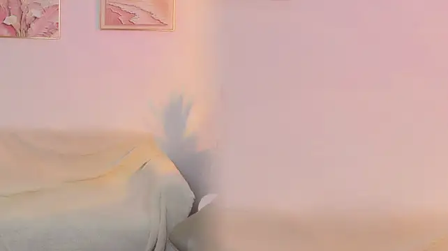 Sisi-Zuri live cam on StripChat