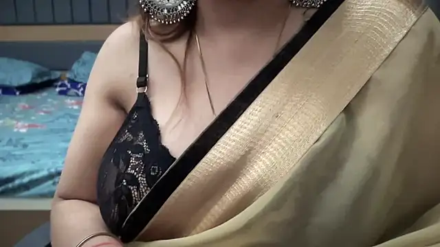 sassypooja live cam on StripChat