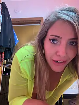 hollyharmd live sex cam