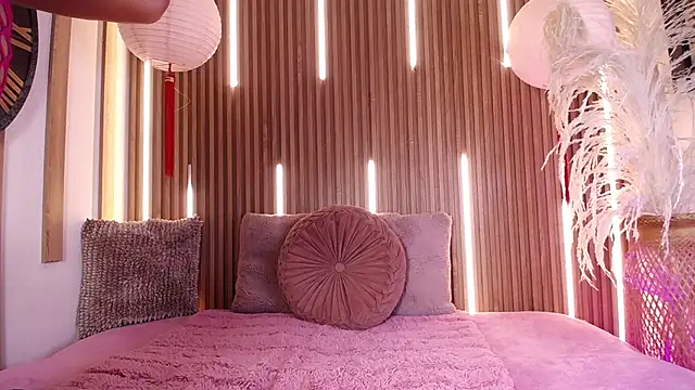 Chloe_Lombardi live sex cam