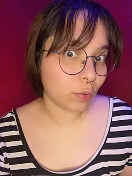Solo_yoss live sex cam