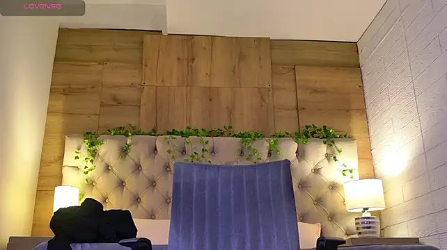 LiamDeeps live sex cam