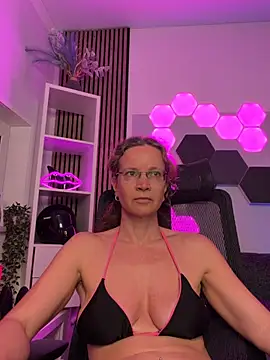 AnnikaRose live sex cam