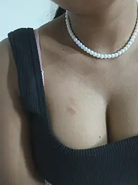 sandy_naughty live cam on StripChat