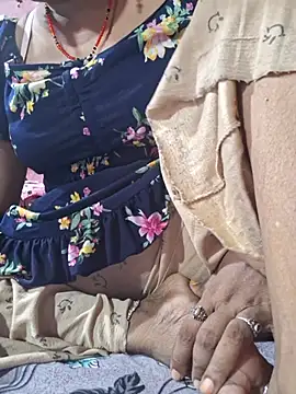 SONIYABHABHI90 live cam on StripChat