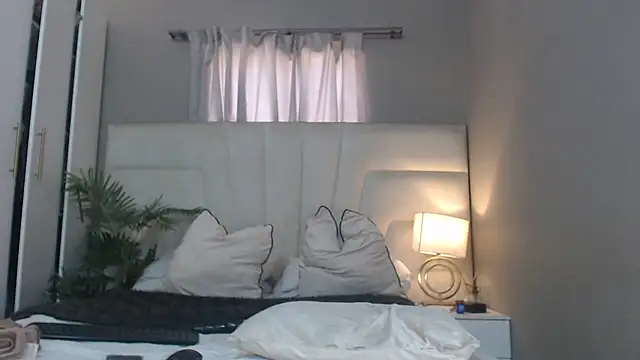 naughtyblackdolie live sex cam