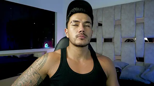 aaron_bolt live sex cam