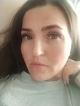 SweetyMommy77 live cam on StripChat