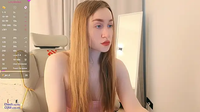 mowalova live cam on StripChat