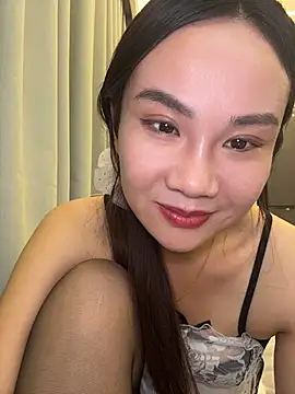 Yanyan-918 live cam on StripChat