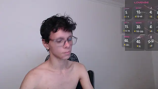 bryamado69 live cam on StripChat