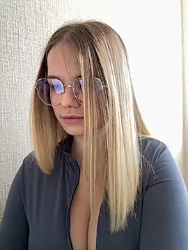 KimEvanss live cam on StripChat