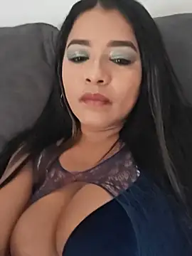 aquamarine_hot live cam on StripChat