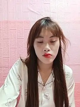 Lucky_lucky2k live cam on StripChat