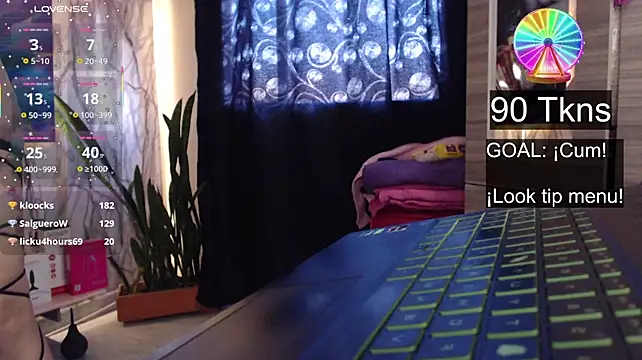 EmiTranny live sex cam