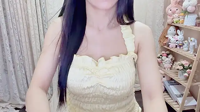 Rellababyy live cam on StripChat