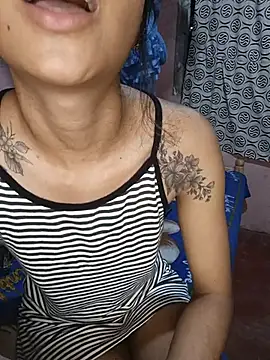 emali_baba live cam on StripChat