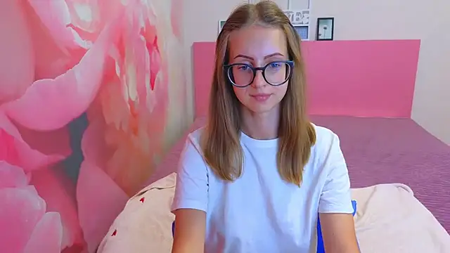 AliceAdams live cam on StripChat