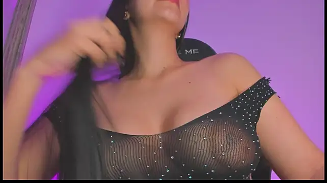 nathyy_garcia live cam on StripChat