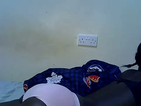 African_qeen1 live cam on StripChat