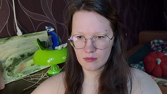 hairyMira live cam on StripChat