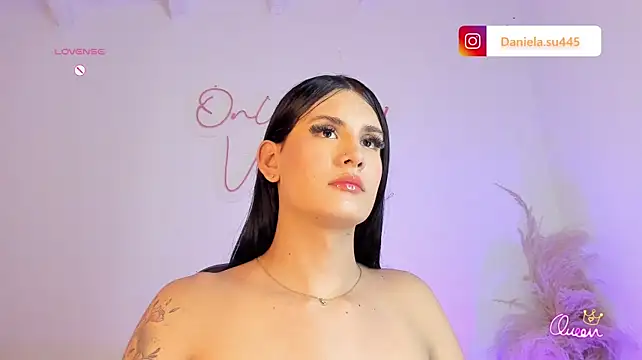 MiaDaniella__ live sex cam