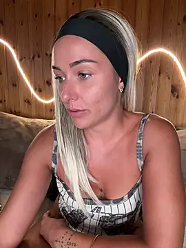 petrouchkaaa_ live sex cam
