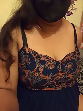 UR_Chocogirl live cam on StripChat