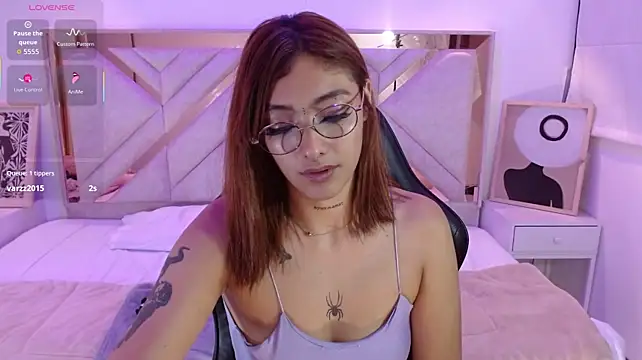 niina_sweett live cam on StripChat
