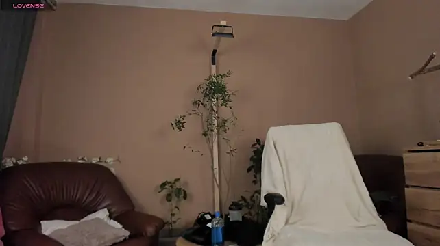 KaylaLaine live sex cam