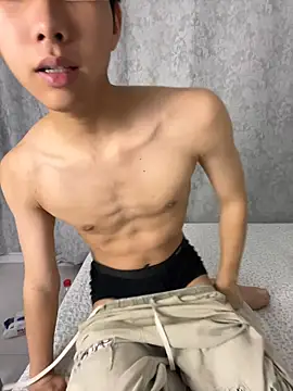 guoguo18 live sex cam