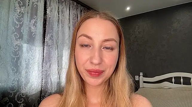 TheresaCyphert live cam on StripChat