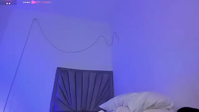 Fiorela_1 live cam on StripChat