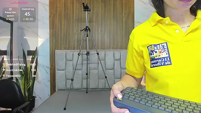SckarletBloom live cam on StripChat