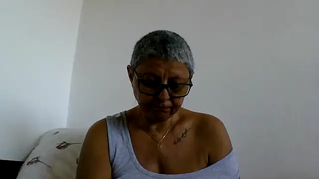 roseblak42 live cam on StripChat
