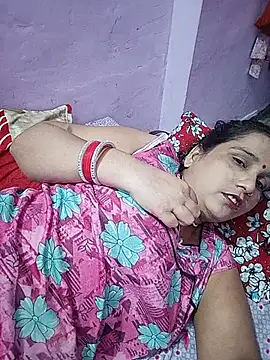 Reema05 live cam on StripChat