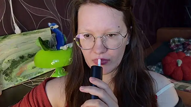 hairyMira live cam on StripChat