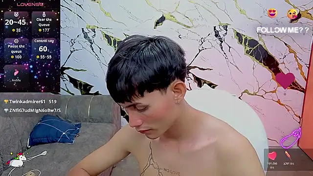 tanjiro_cute live cam on StripChat