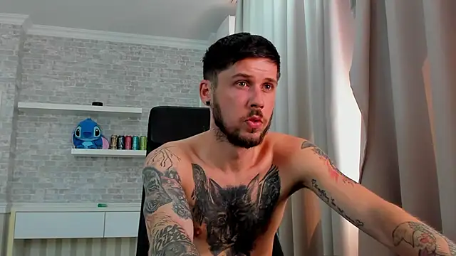 JonahShaw live cam on StripChat