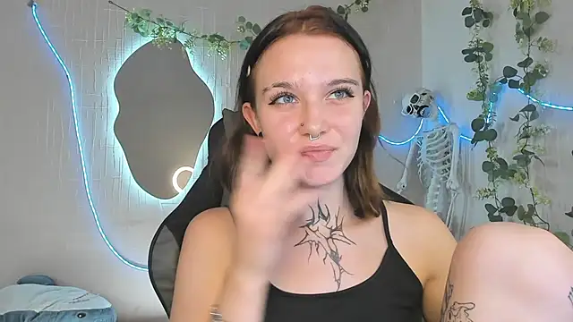 Elastikisss live cam on StripChat