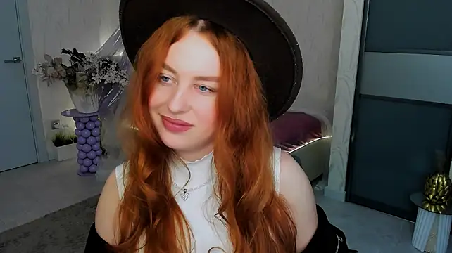 AirySilhouette live cam on StripChat