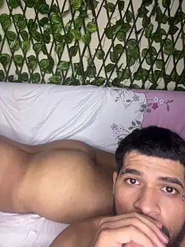 CatwomanAndHotman live cam on StripChat