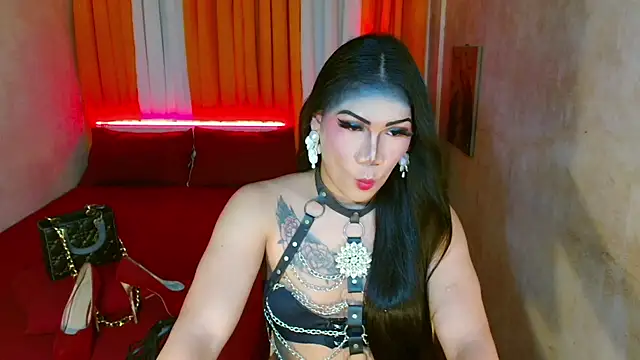 AsianLuna live cam on StripChat