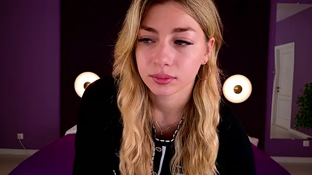 HelenaMorgan live cam on StripChat