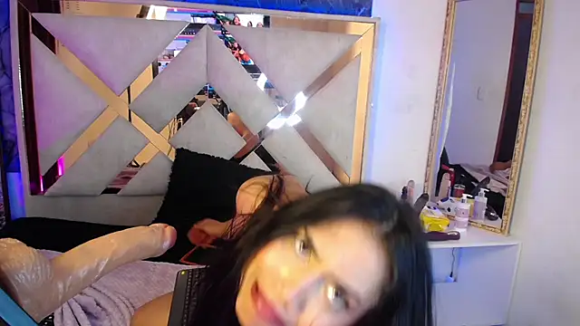 ladymooncs live cam on StripChat